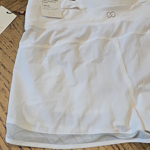 White trim Detail shorts Size M Calia NWT - Picture 10 of 13